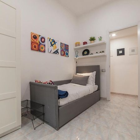 Piazza Vittorio NETFLIX Apartment Roma Esterno foto