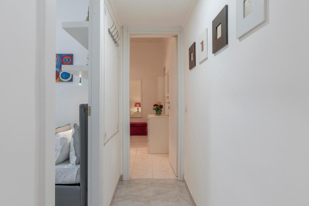 Piazza Vittorio NETFLIX Apartment Roma Esterno foto