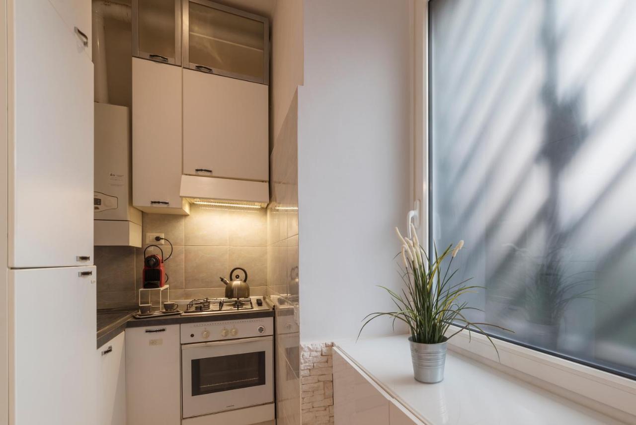 Piazza Vittorio NETFLIX Apartment Roma Esterno foto