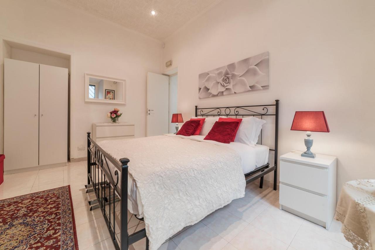 Piazza Vittorio NETFLIX Apartment Roma Esterno foto