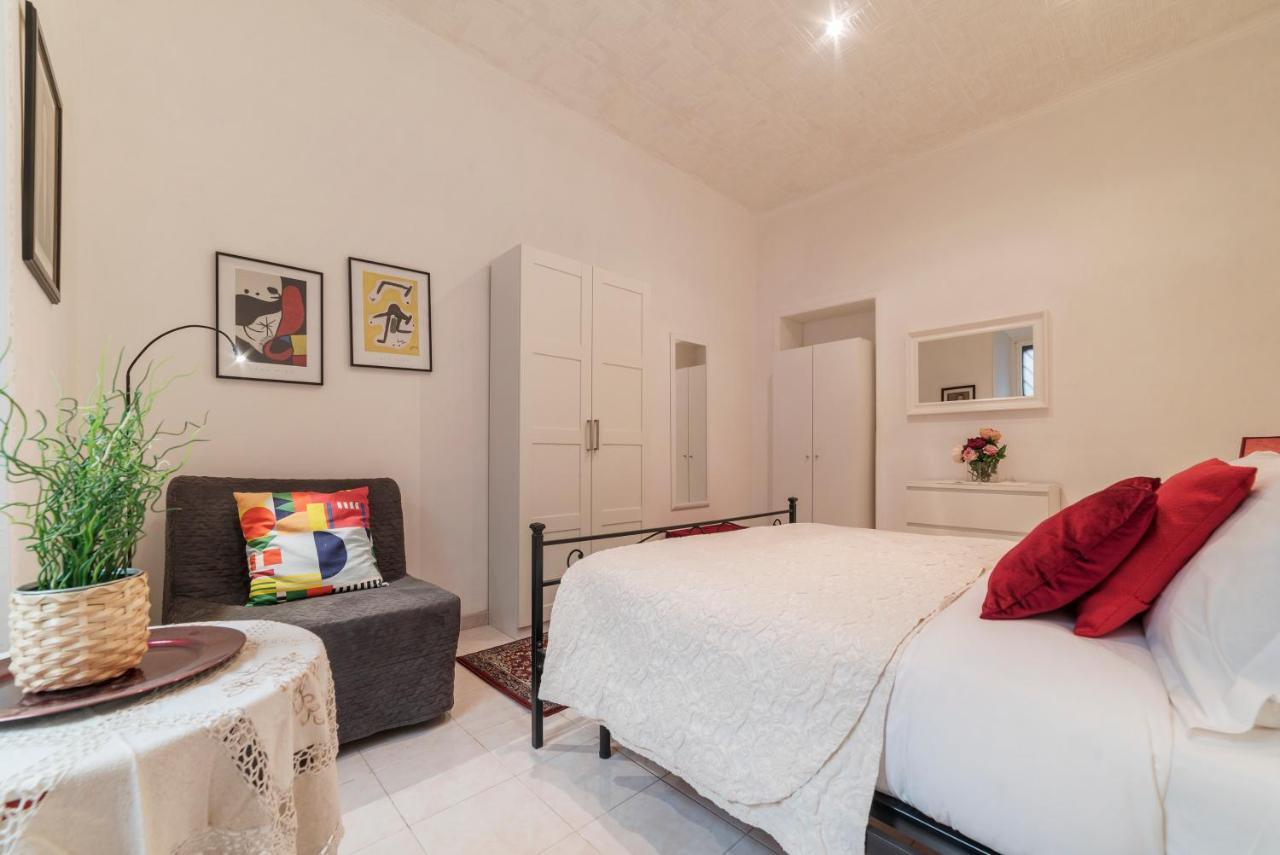 Piazza Vittorio NETFLIX Apartment Roma Esterno foto