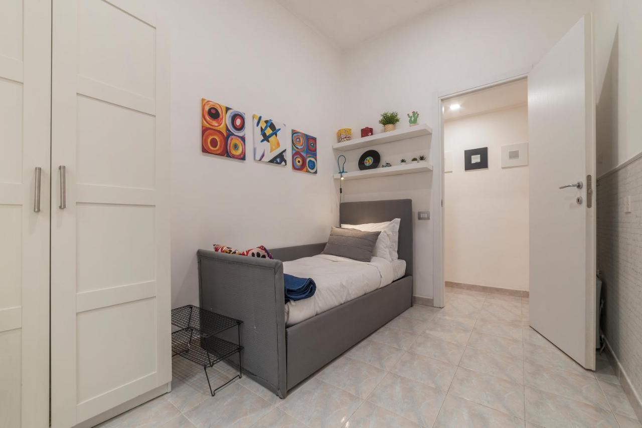 Piazza Vittorio NETFLIX Apartment Roma Esterno foto