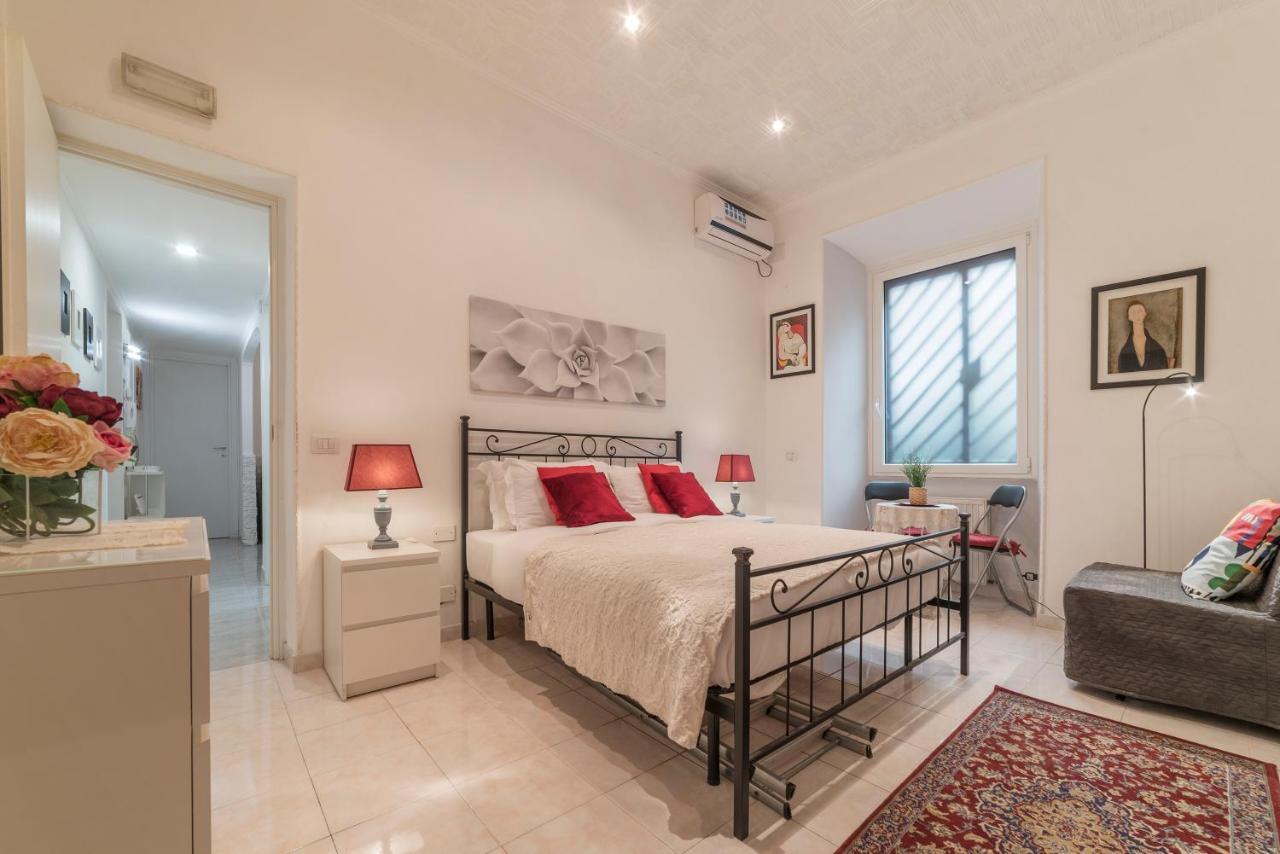 Piazza Vittorio NETFLIX Apartment Roma Esterno foto