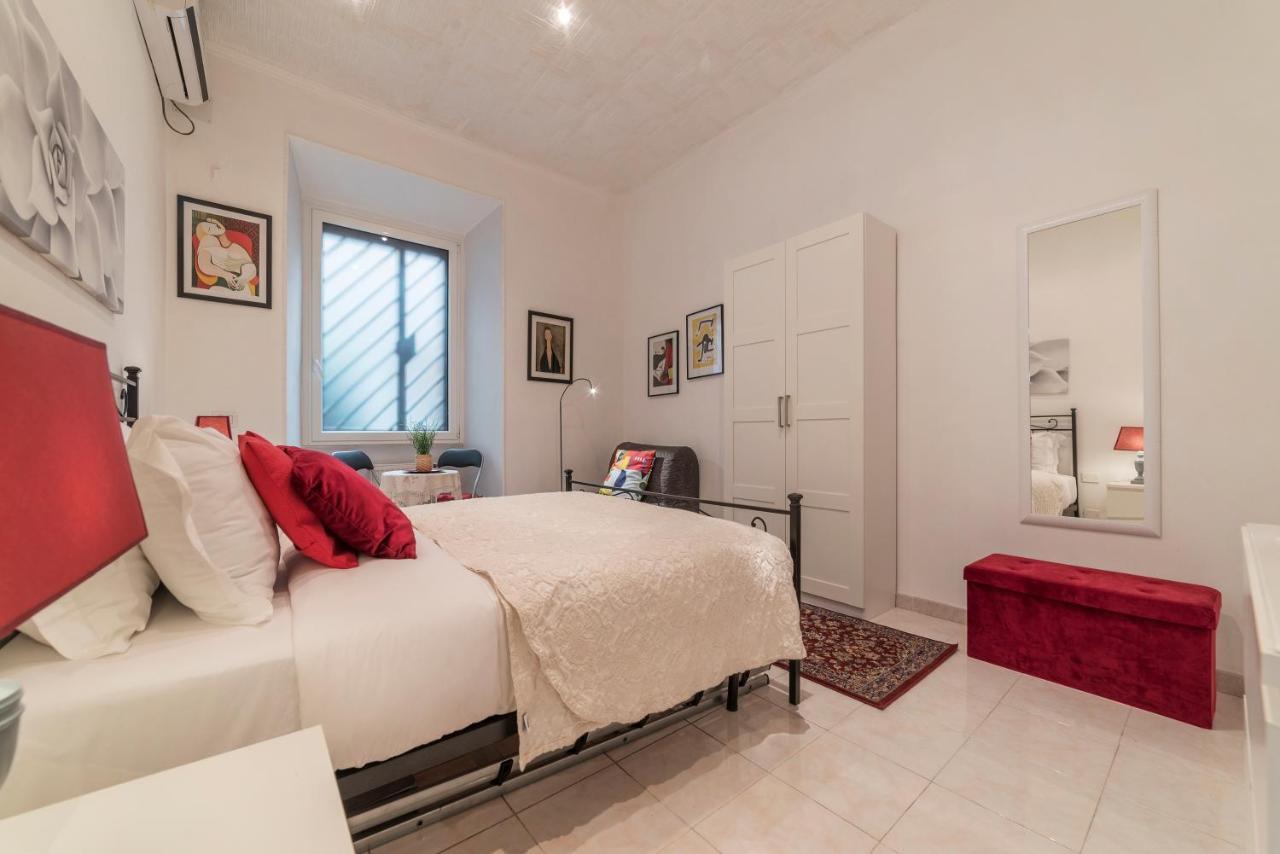Piazza Vittorio NETFLIX Apartment Roma Esterno foto