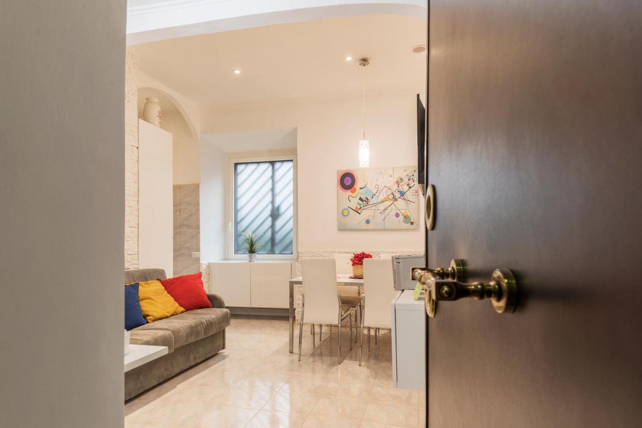 Piazza Vittorio NETFLIX Apartment Roma Esterno foto